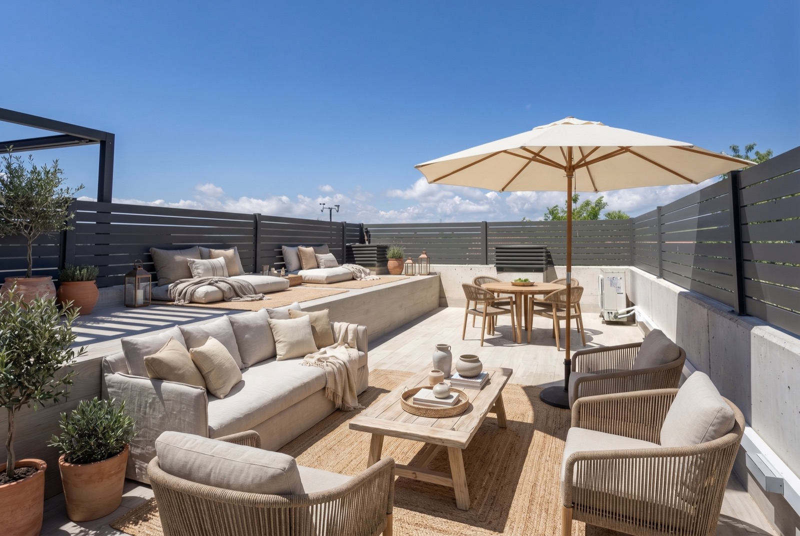 Gaia, Santa Agnès de Malanyanes — terraza amueblada con sofás y parasol