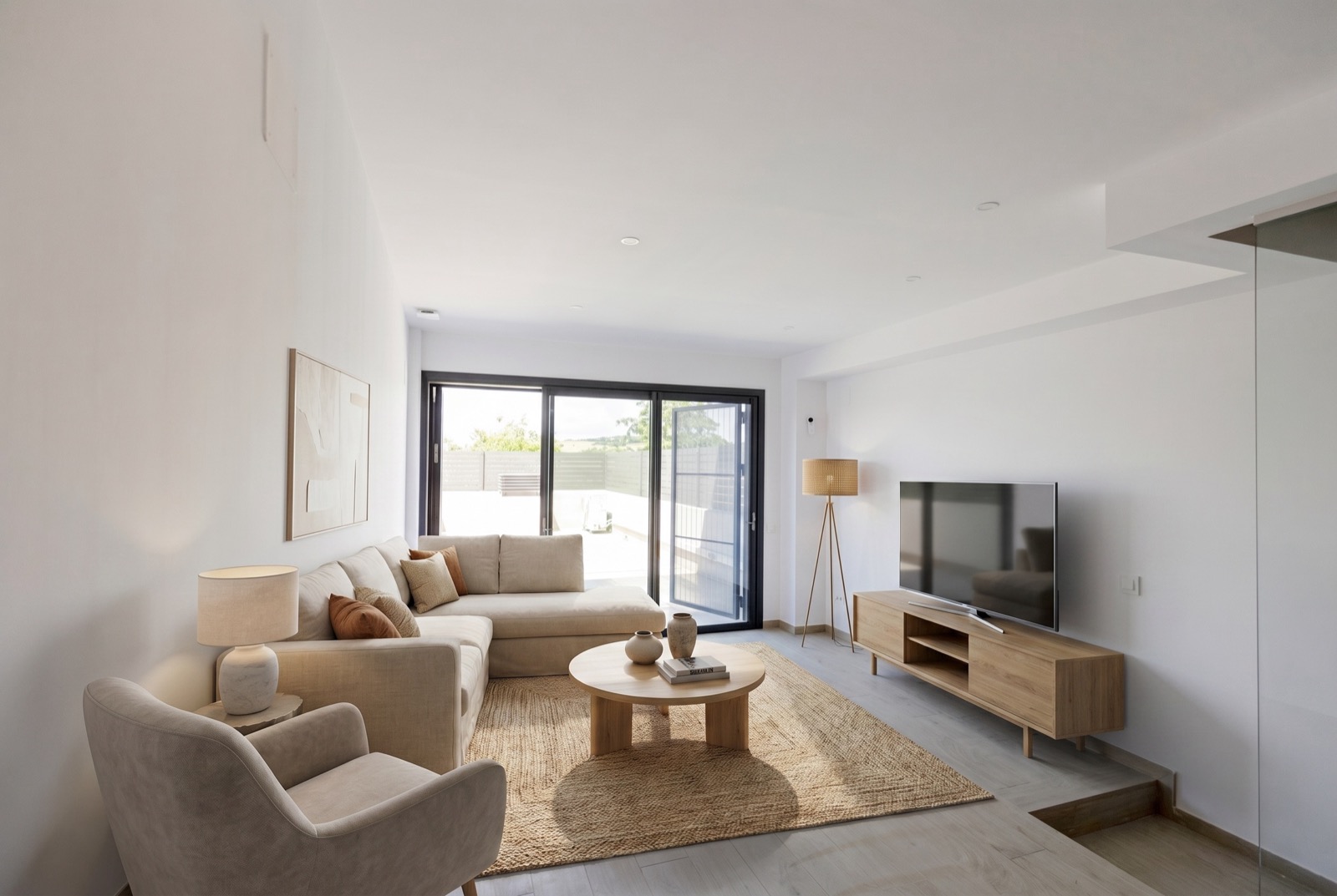 Gaia, Santa Agnès de Malanyanes — salón con sofá y salida a la terraza